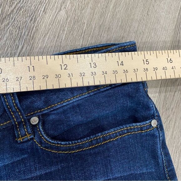 LC Lauren Conrad Stretch Denim Cuffed Shorts Size 4 - Picture 7 of 7